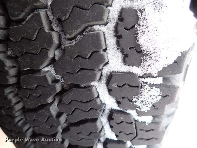 image for item HC9888 1998 Ford Econoline E450  Ambulance