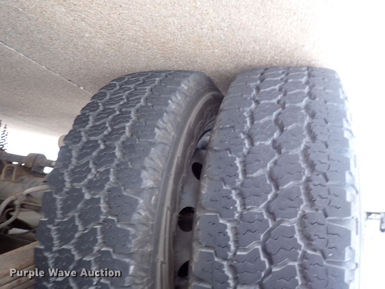 image for item HC9888 1998 Ford Econoline E450  Ambulance