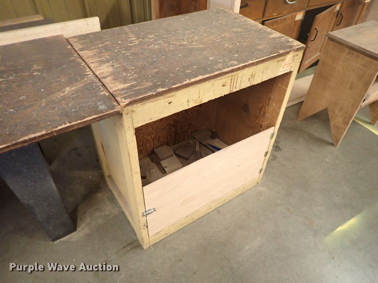 image for item HC9917 Black & Decker 11531 radial arm saw