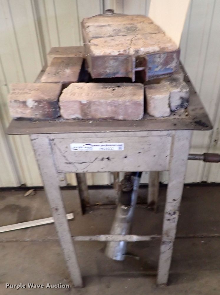 image for item HC9922 Forge