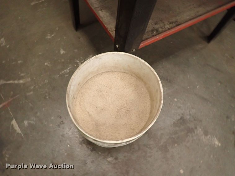 image for item HC9926 Sand blast cabinet