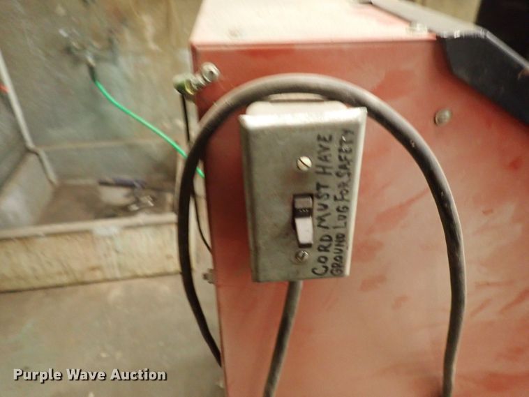 image for item HC9926 Sand blast cabinet