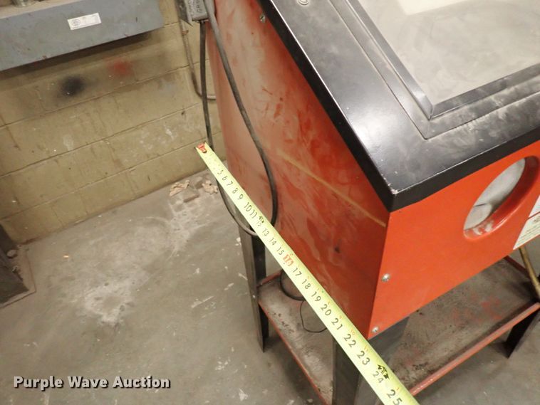 image for item HC9926 Sand blast cabinet