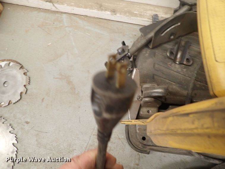 image for item HC9930 Dewalt DW871 chop saw