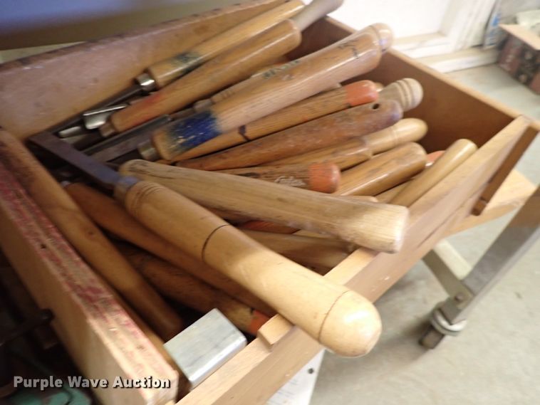 image for item HC9935 Excelsior lathe