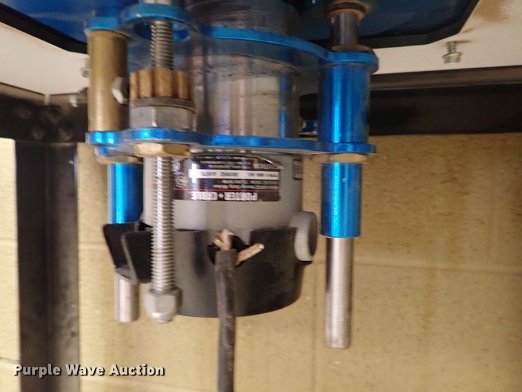 image for item HC9938 Rockler router table