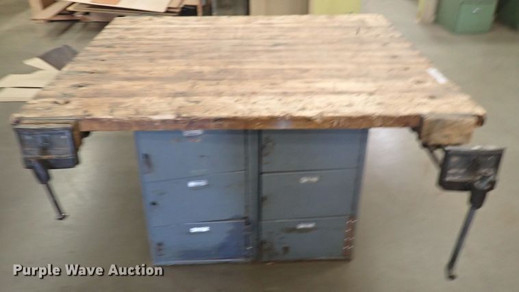 image for item HC9946 Table