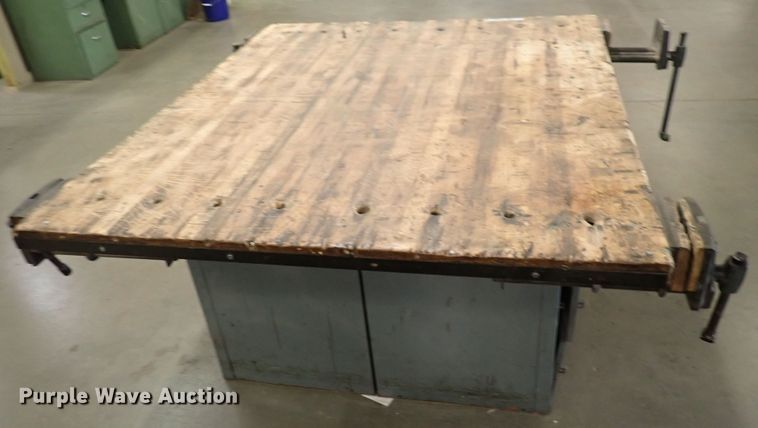 image for item HC9946 Table