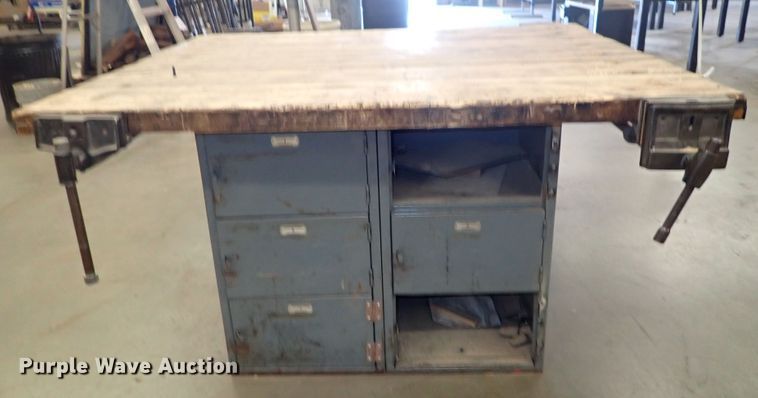 image for item HC9946 Table