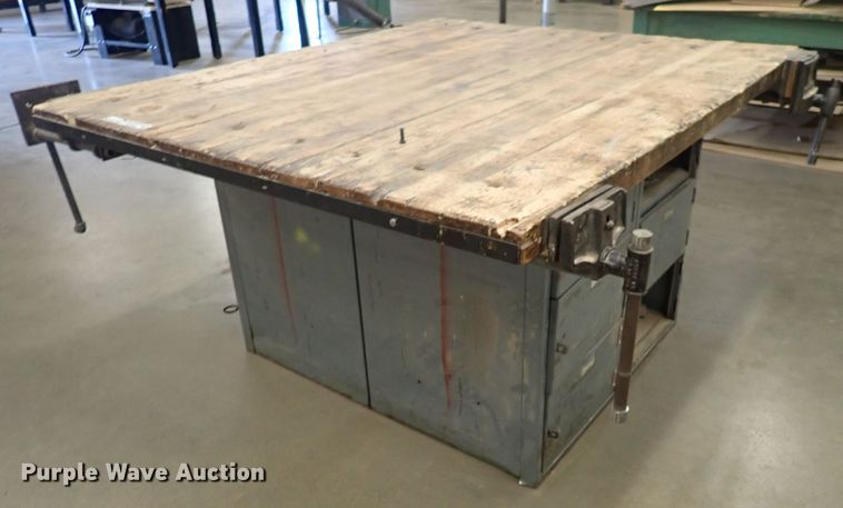 image for item HC9946 Table