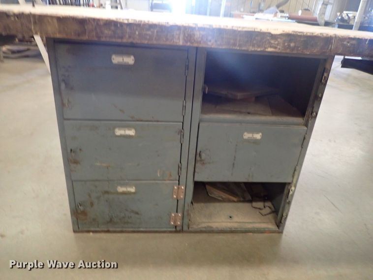 image for item HC9946 Table