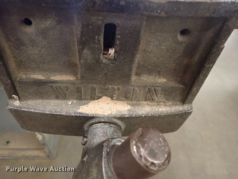 image for item HC9946 Table