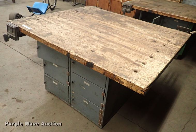 image for item HC9947 Table