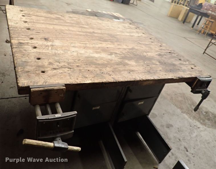 image for item HC9947 Table