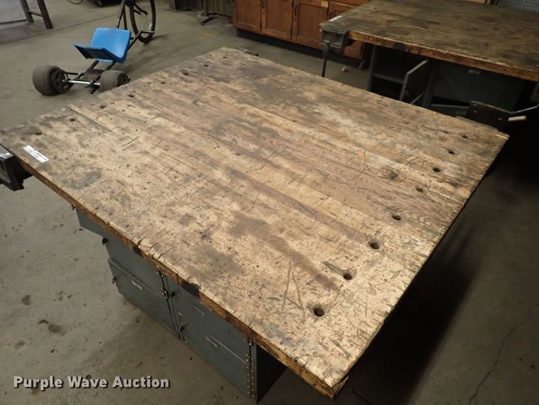 image for item HC9947 Table