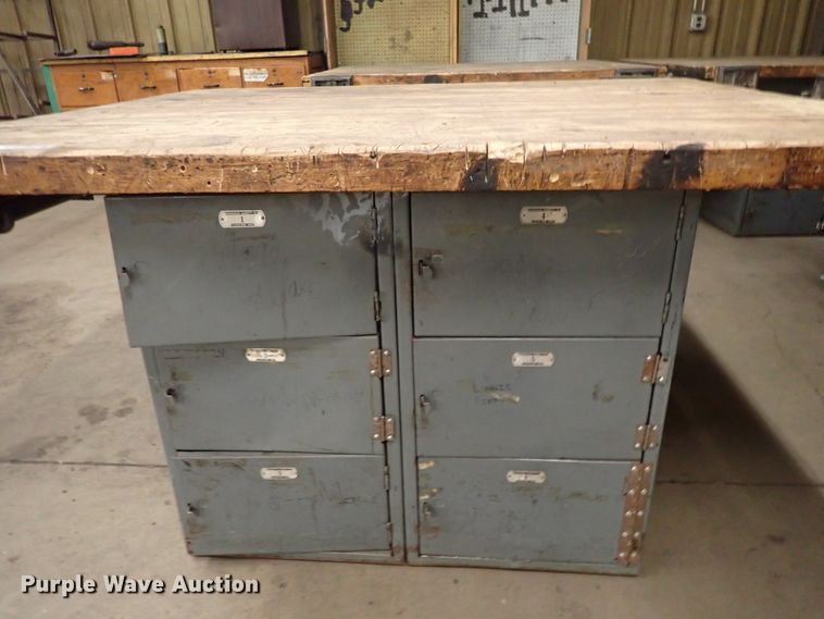 image for item HC9947 Table