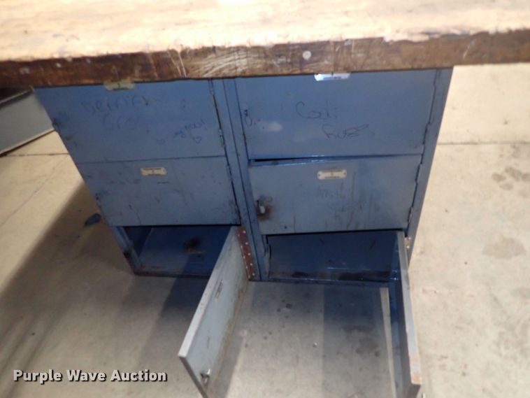 image for item HC9947 Table