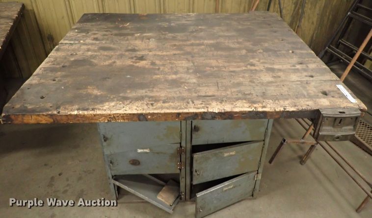 image for item HC9948 Table