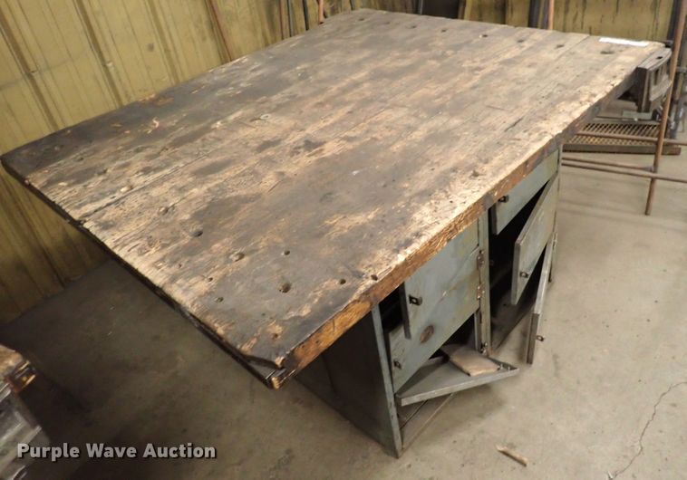 image for item HC9948 Table