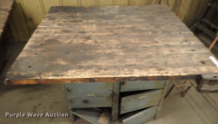 image for item HC9948 Table