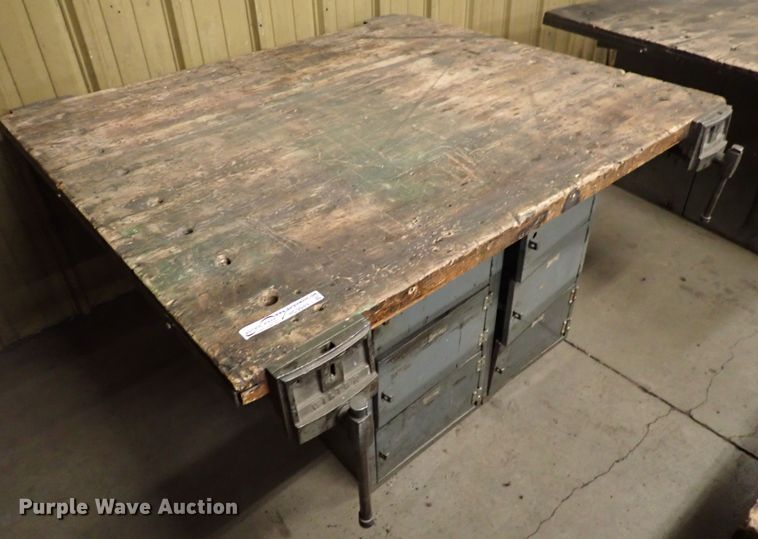 image for item HC9949 Table