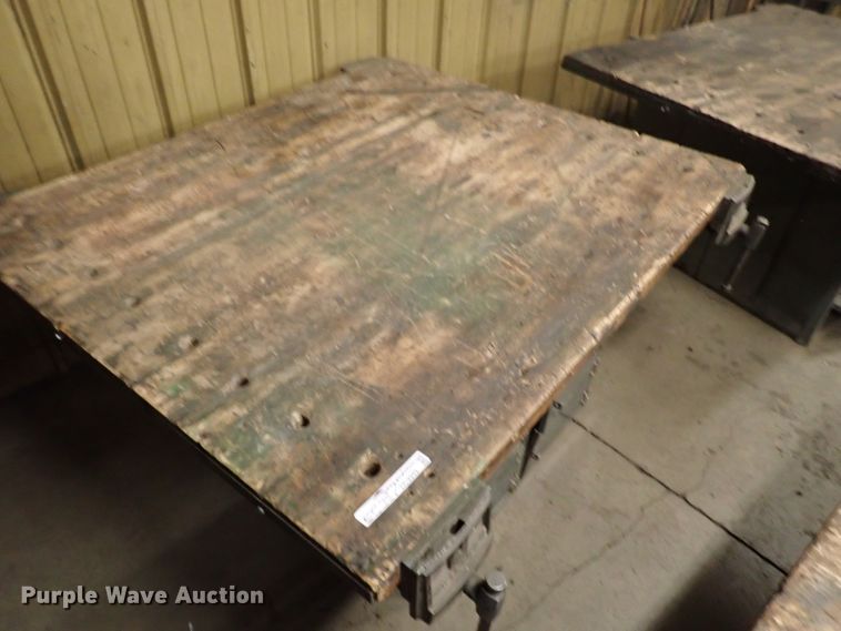 image for item HC9949 Table