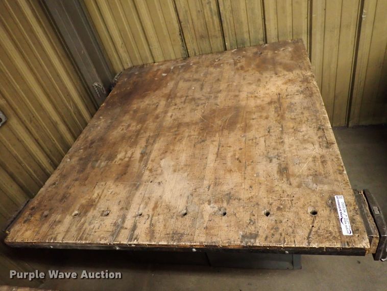 image for item HC9950 Table