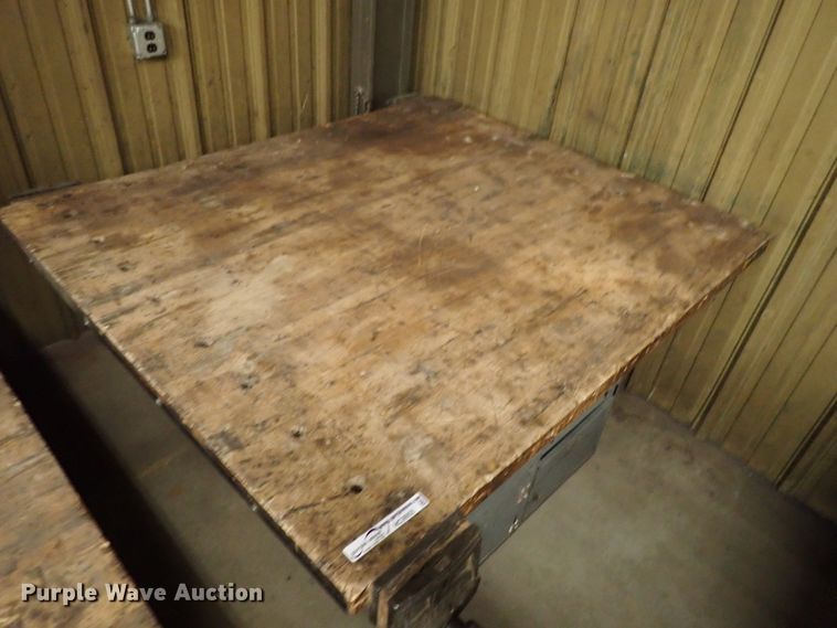 image for item HC9950 Table