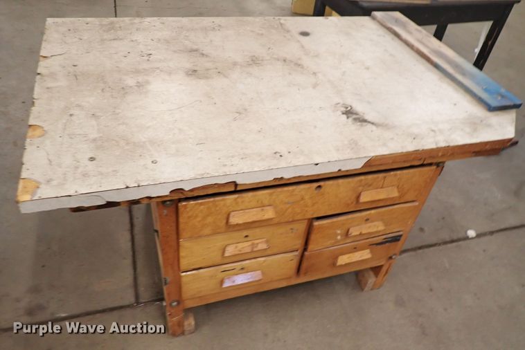 image for item HC9955 Table