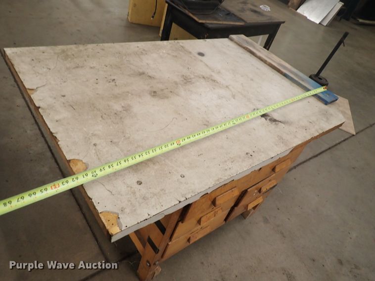 image for item HC9955 Table