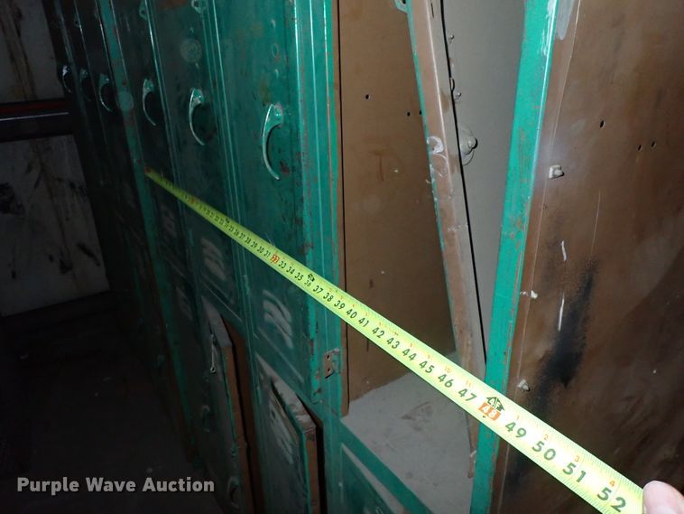 image for item HC9957 (3) lockers