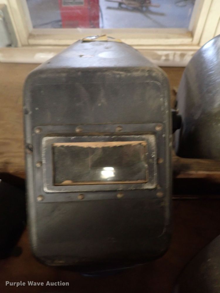 image for item HC9961 (33) welding helmets