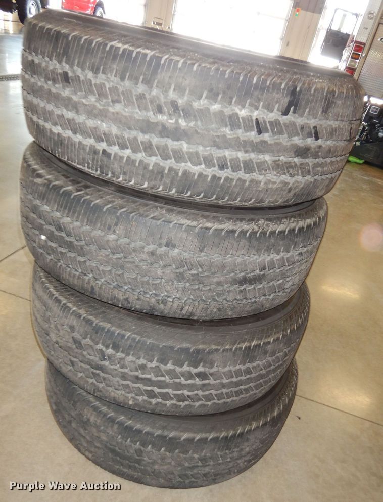 image for item HD9624 (4) Continental Contitrac 275/65R18 tires