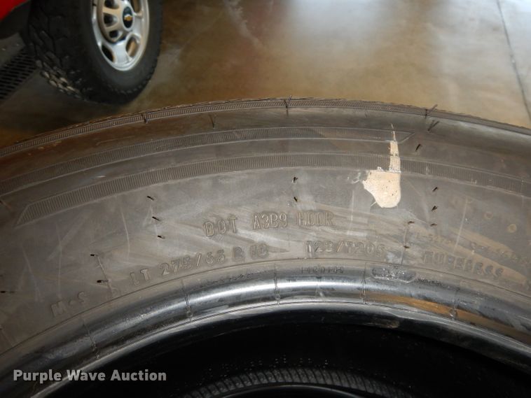 image for item HD9624 (4) Continental Contitrac 275/65R18 tires