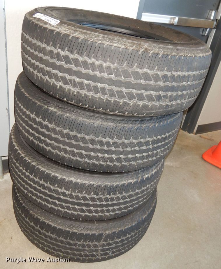 image for item HD9626 (4) Continental Contitrac 275/65R18 tires