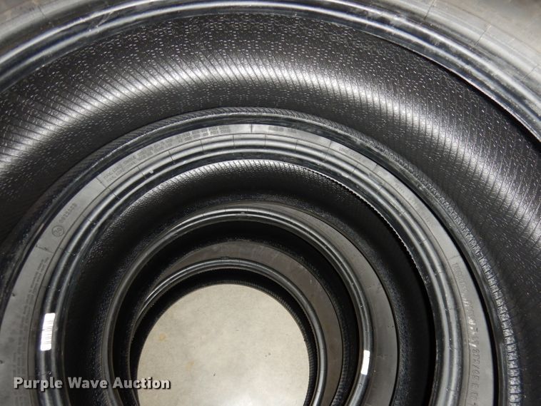 image for item HD9626 (4) Continental Contitrac 275/65R18 tires