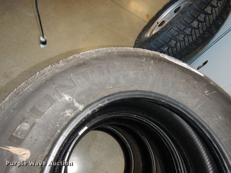 image for item HD9626 (4) Continental Contitrac 275/65R18 tires