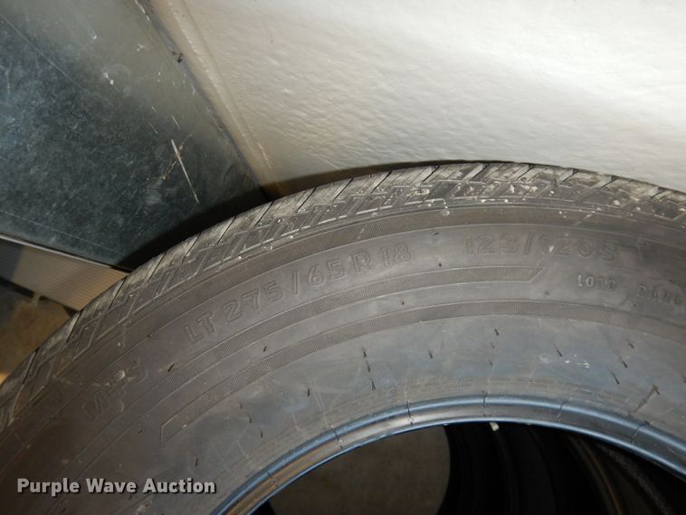 image for item HD9626 (4) Continental Contitrac 275/65R18 tires