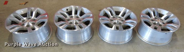image for item HD9631 (4) 18" aluminum wheels