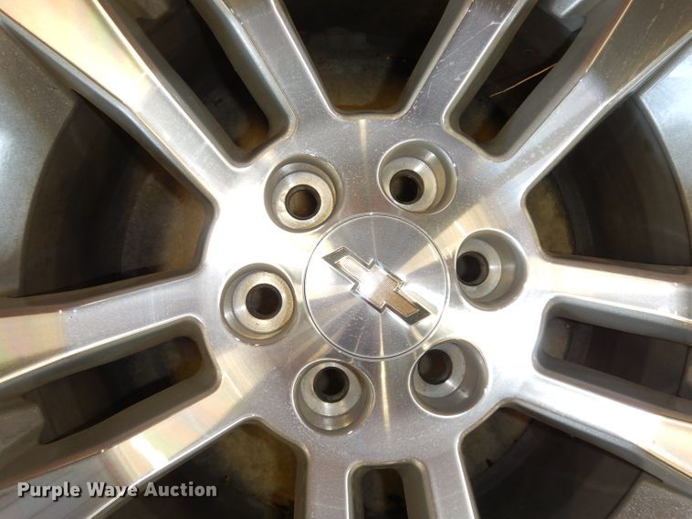 image for item HD9631 (4) 18" aluminum wheels