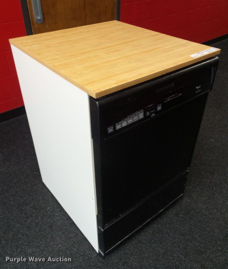 image for item HF9733 Whirlpool DP920PFGY2 dishwasher