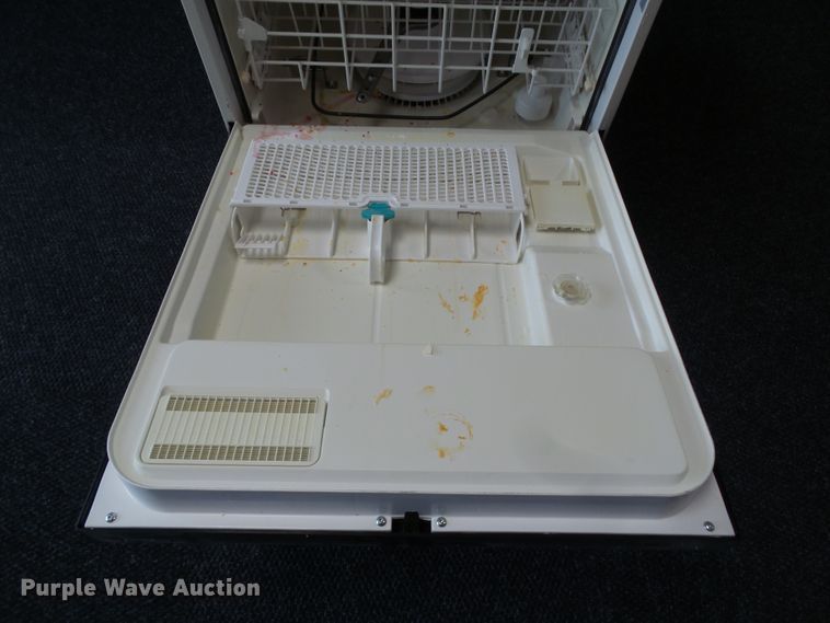 image for item HF9733 Whirlpool DP920PFGY2 dishwasher