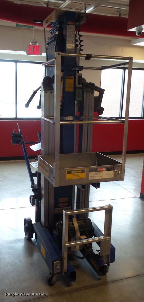 image for item HF9734 Up Right UL-31  vertical lift