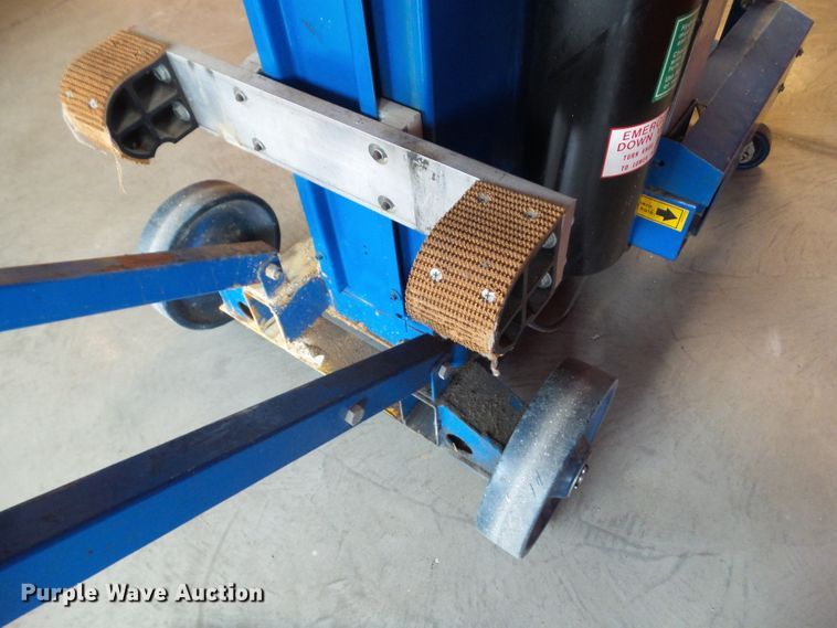 image for item HF9734 Up Right UL-31  vertical lift