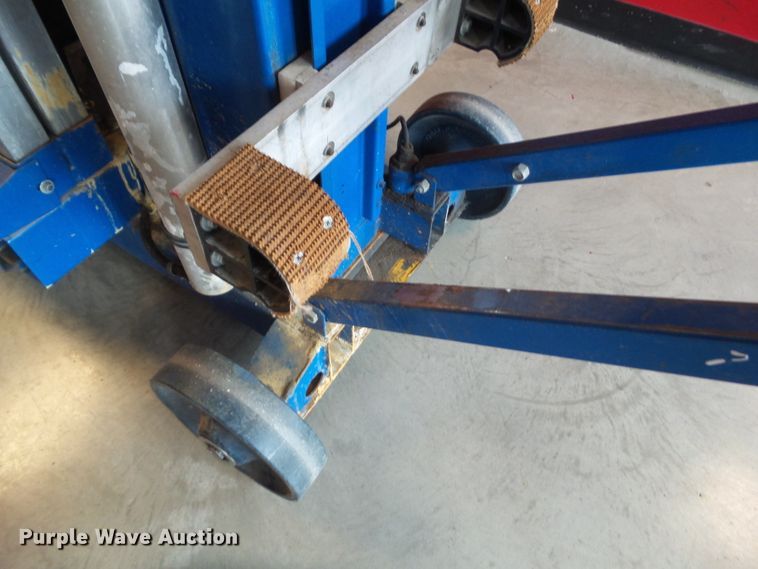 image for item HF9734 Up Right UL-31  vertical lift