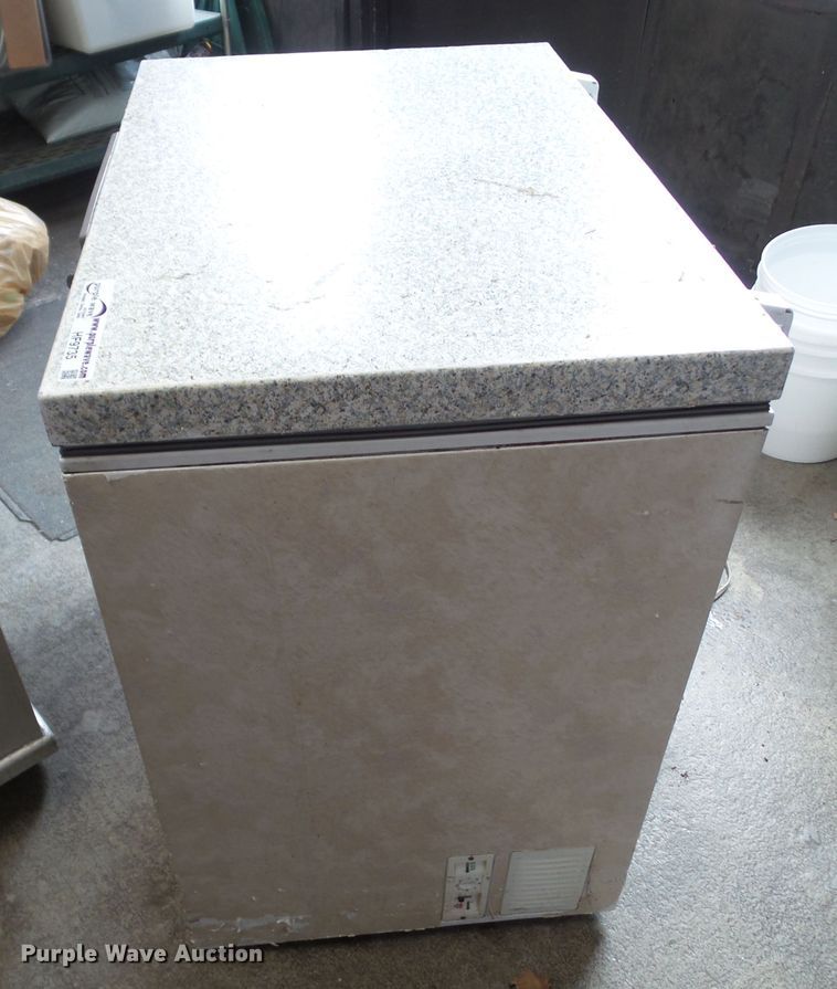 image for item HF9735 GE FH7D chest freezer