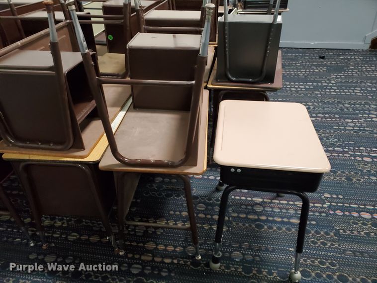 image for item HO9544 Approximately 28 student desks