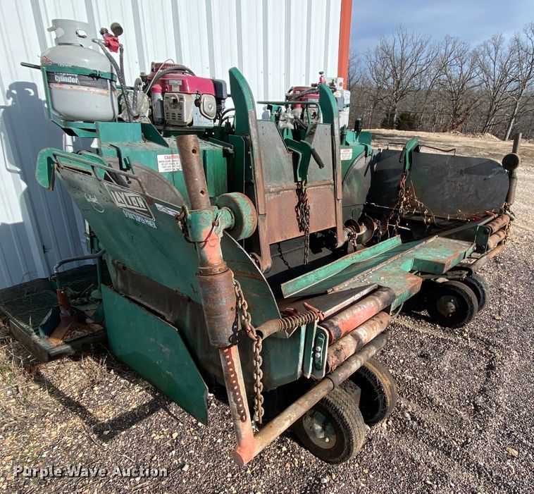 image for item HR9335 Layton DD550 paver