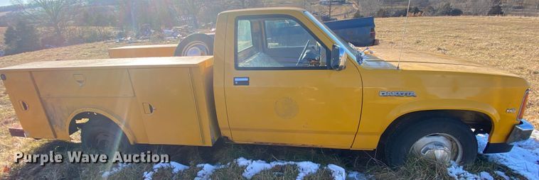image for item HR9412 1988 Dodge Dakota  utility bed pickup truck