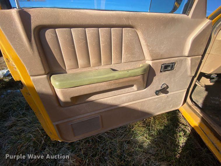 image for item HR9412 1988 Dodge Dakota  utility bed pickup truck